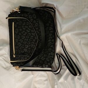 NWOT Stella&Dot shoulder/crossbody bag animal print